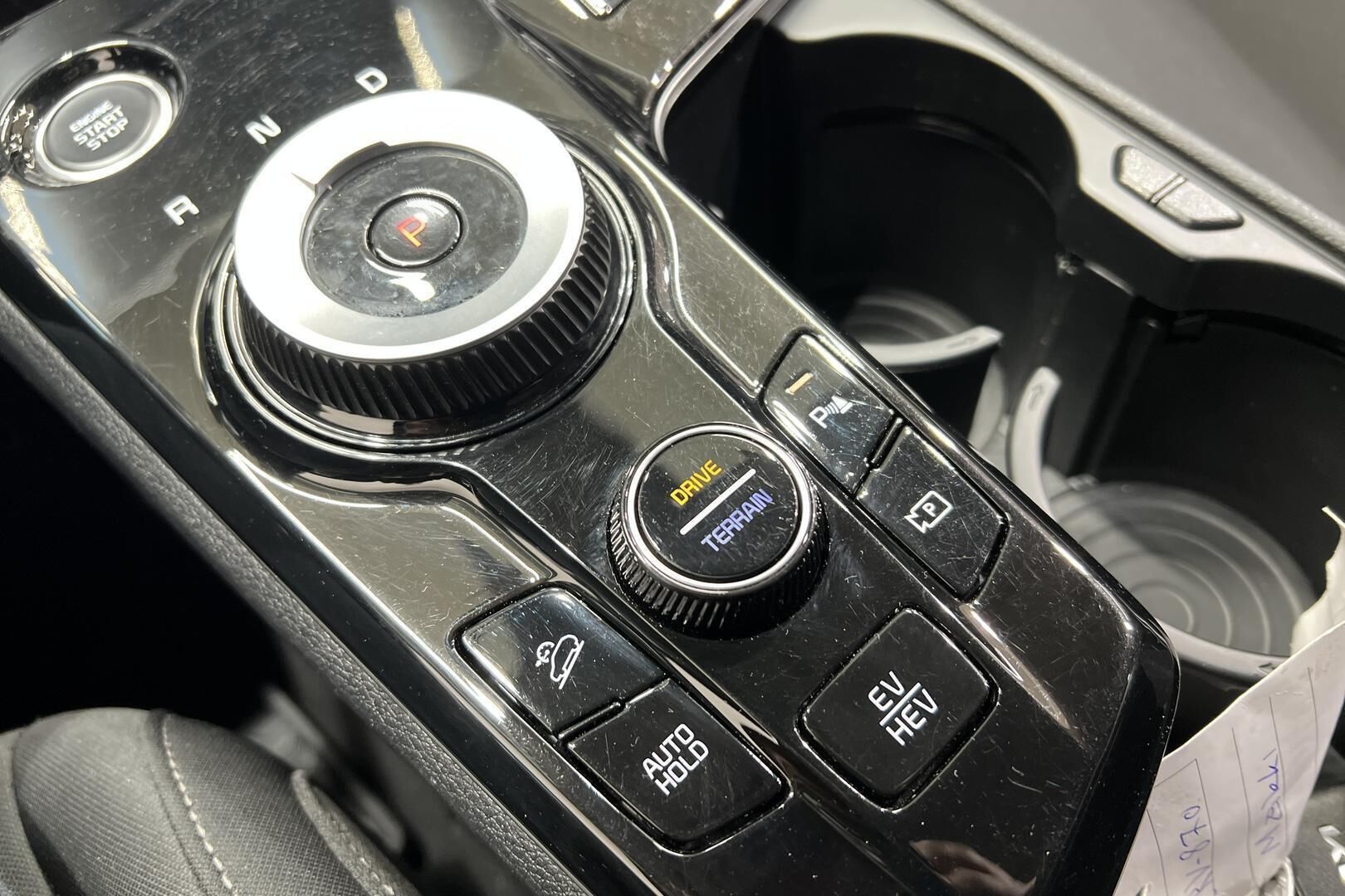 Kia Sportage iso kuva 15