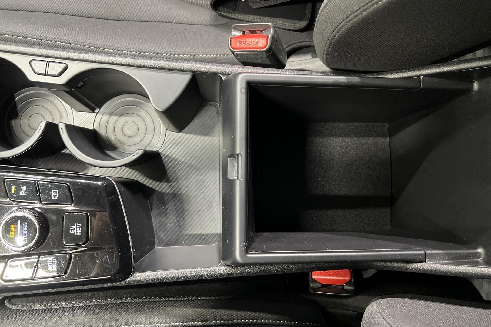 Kia Sportage iso kuva 22