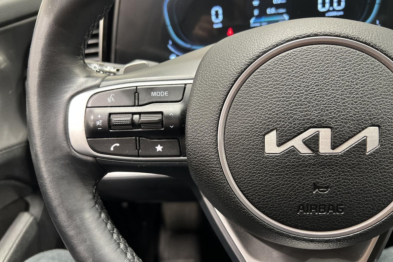 Kia Sportage iso kuva 24