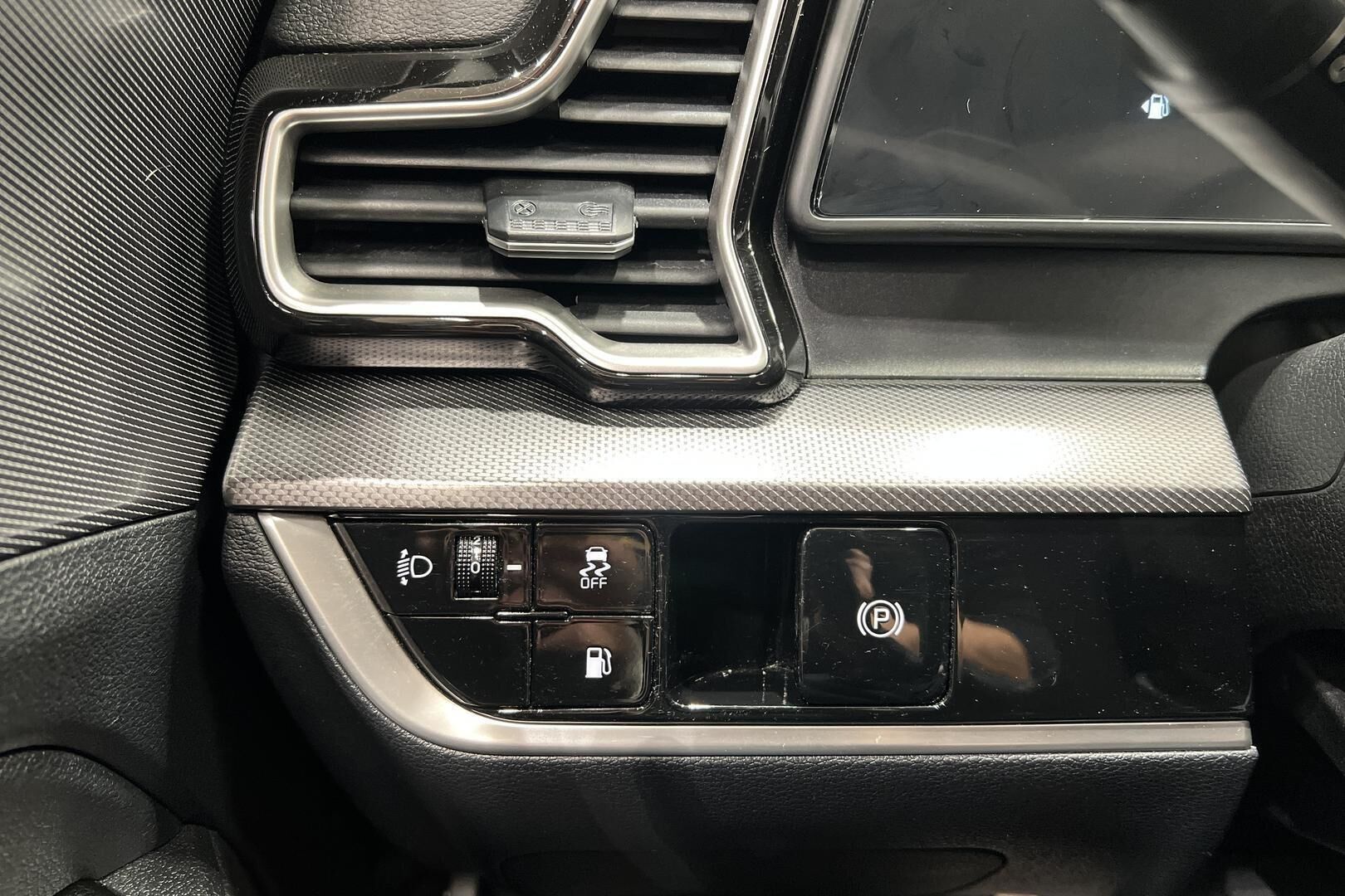 Kia Sportage iso kuva 25