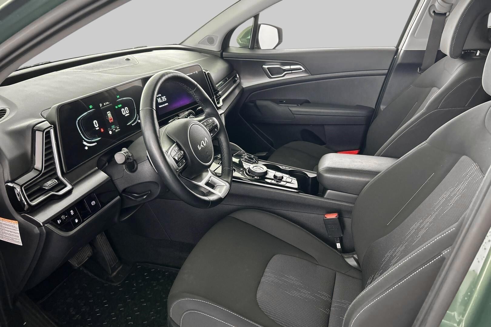 Kia Sportage iso kuva 8