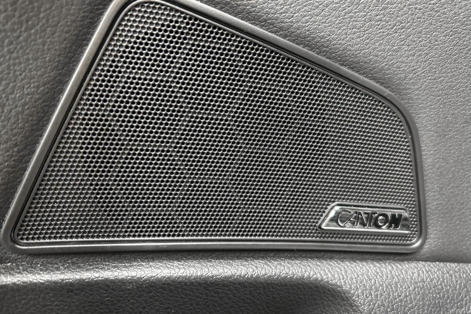 Skoda Superb iso kuva 15