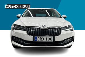 Skoda Superb esikatselu 2