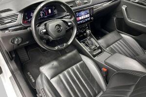 Skoda Superb esikatselu 9