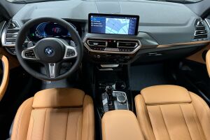BMW X3 esikatselu 11