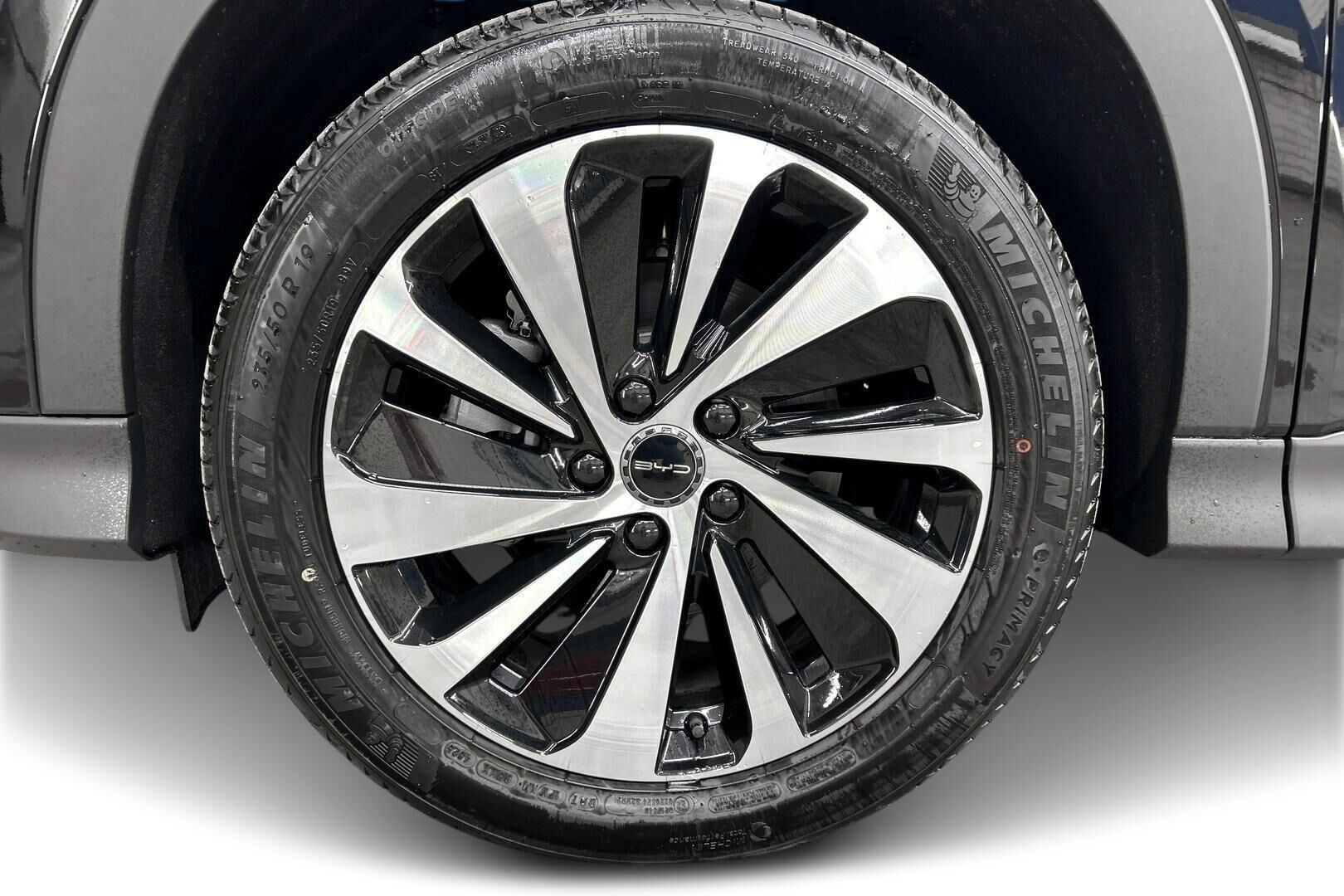 BYD Seal U iso kuva 12