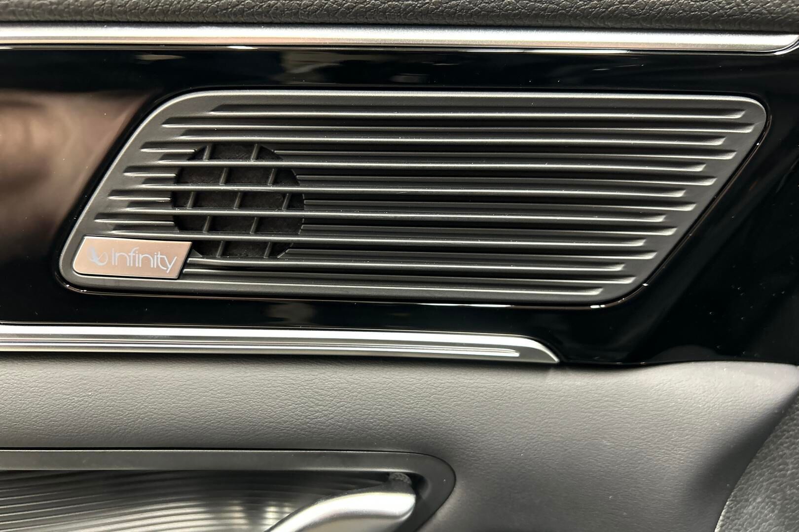 BYD Seal U iso kuva 14