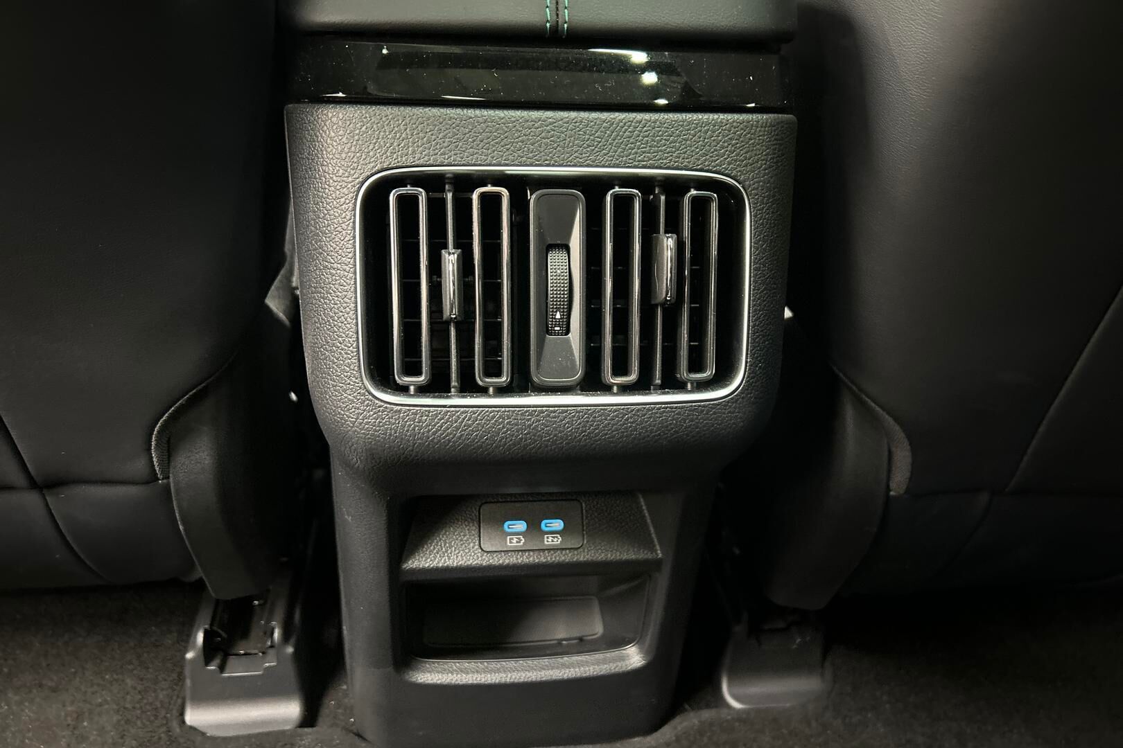 BYD Seal U iso kuva 25