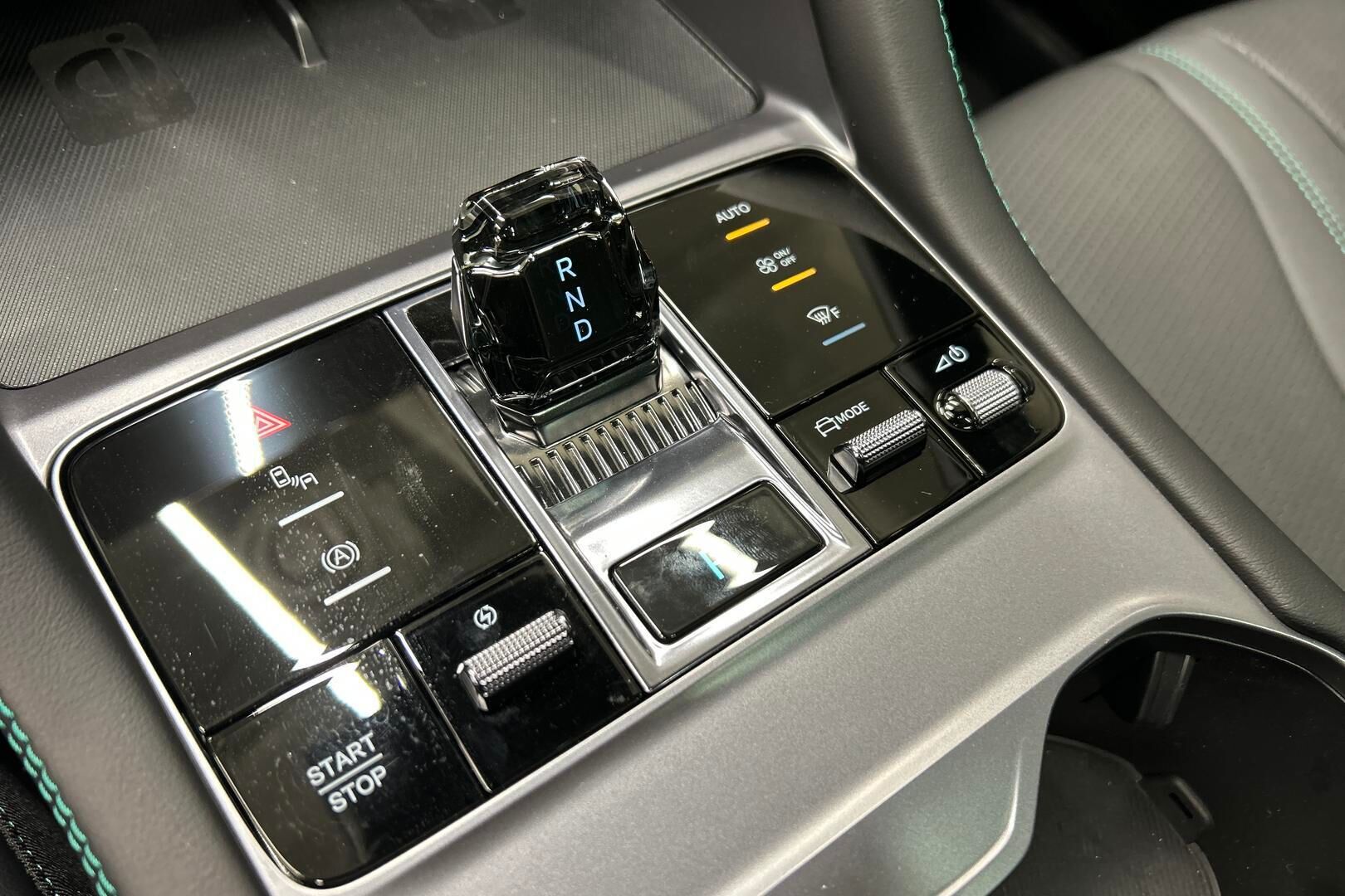 BYD Seal U iso kuva 25