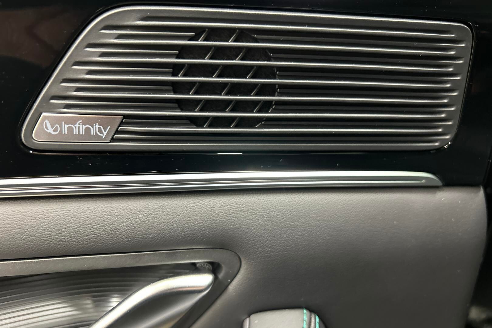 BYD Seal U iso kuva 39
