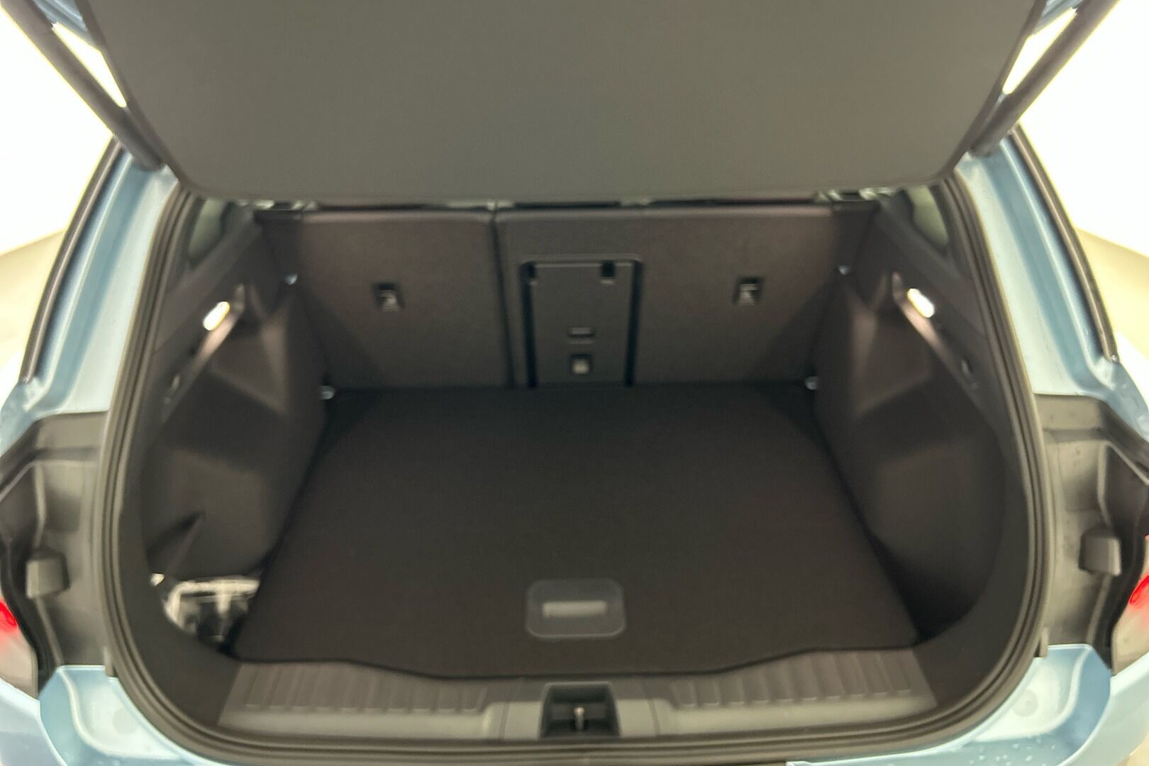 Ford Explorer iso kuva 20