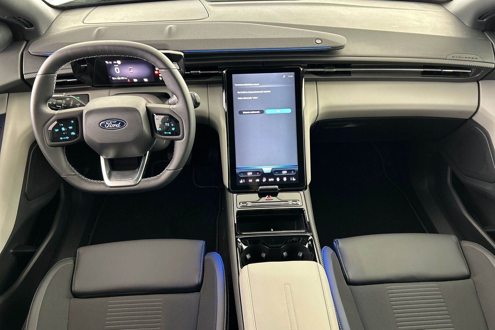 Ford Explorer iso kuva 6