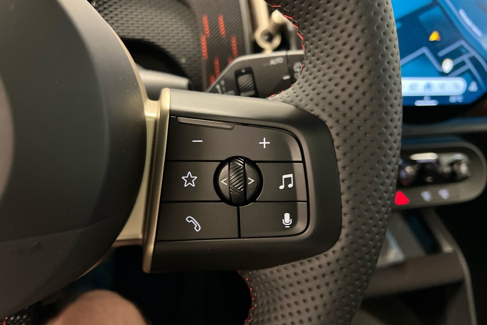 MINI Countryman E John Cooper works Trim XL varusteilla iso kuva 14