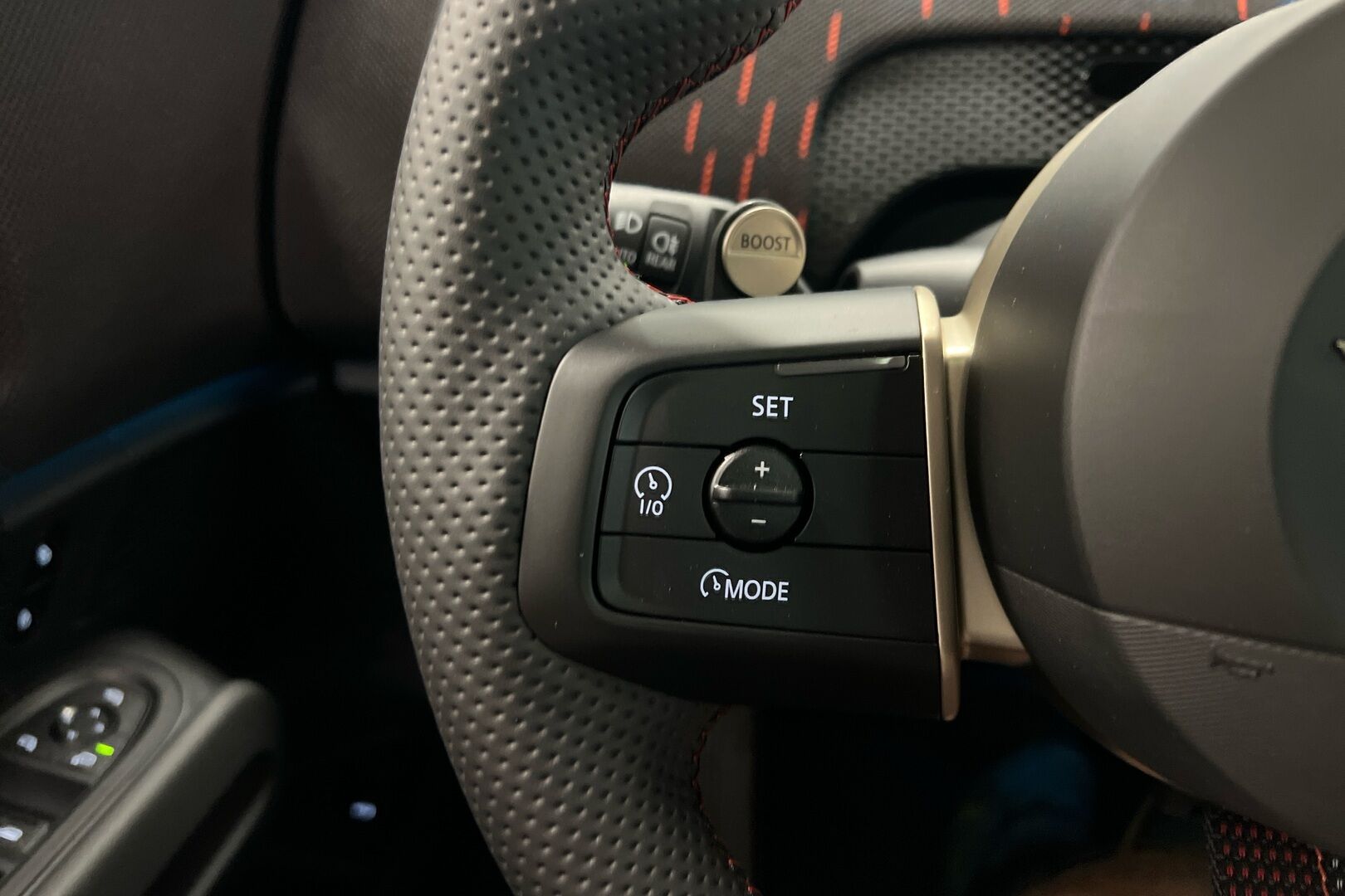 MINI Countryman E John Cooper works Trim XL varusteilla iso kuva 15