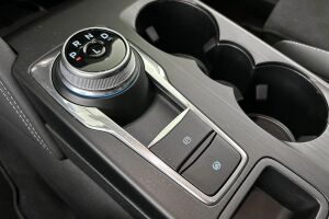 Ford Kuga esikatselu 22