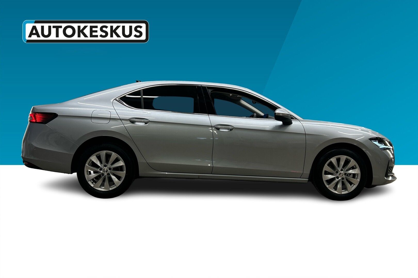 Skoda Superb iso kuva 5