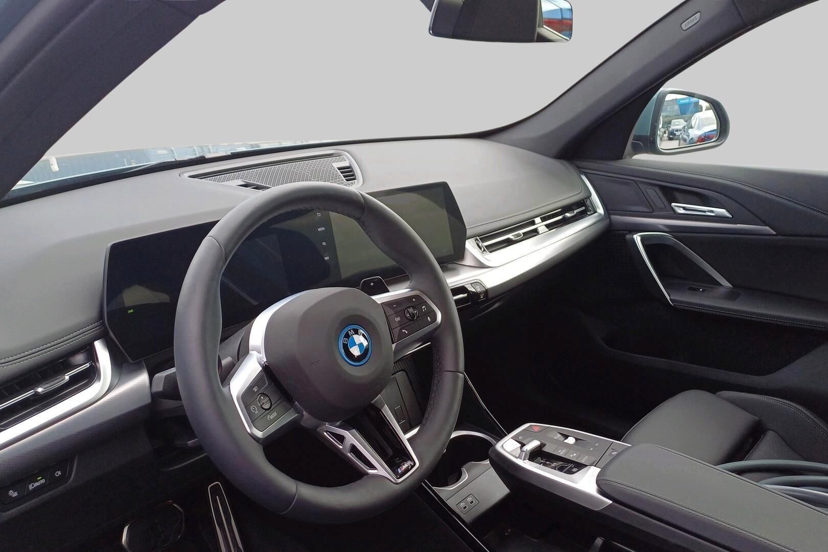 BMW X1 iso kuva 1
