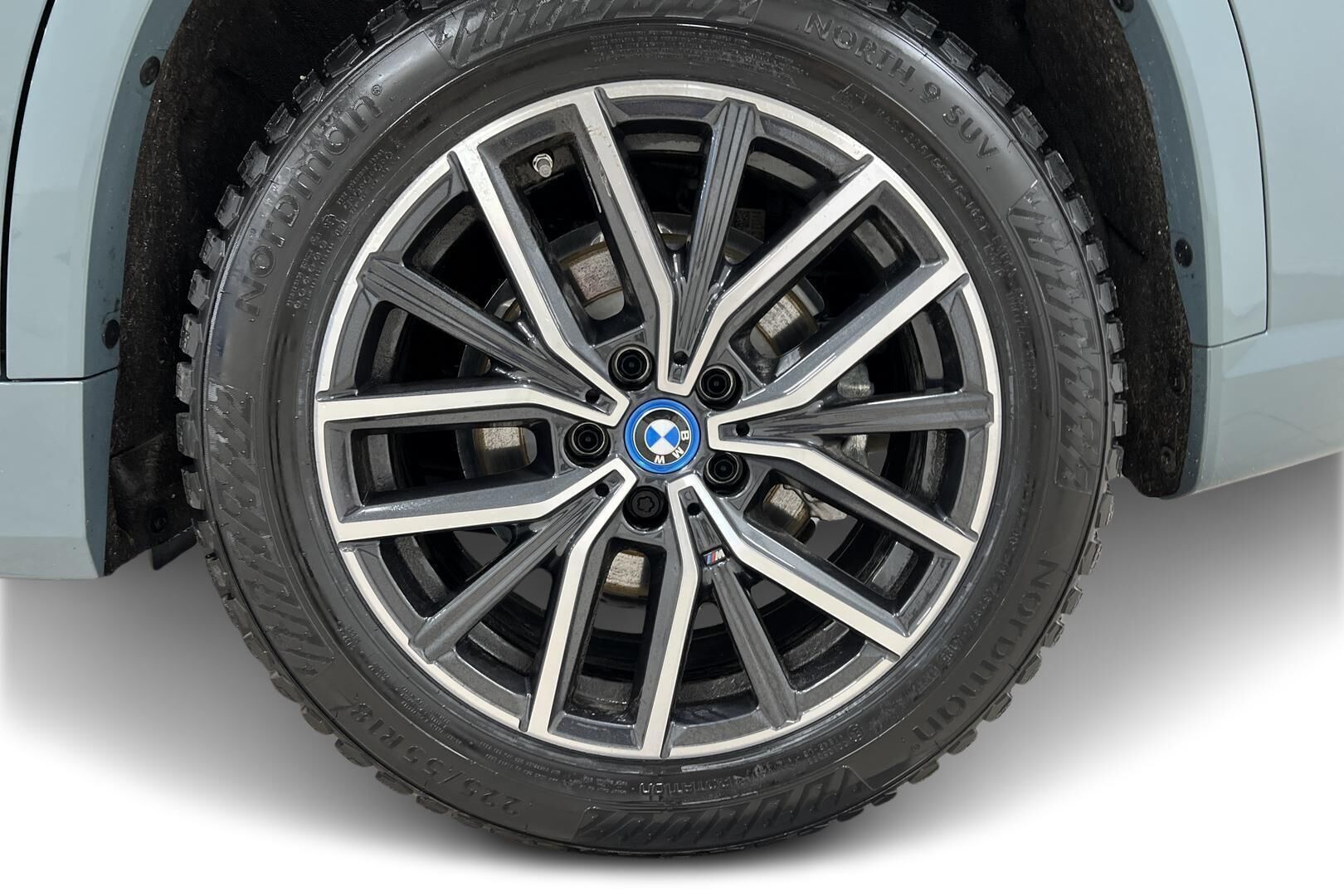 BMW X1 iso kuva 12