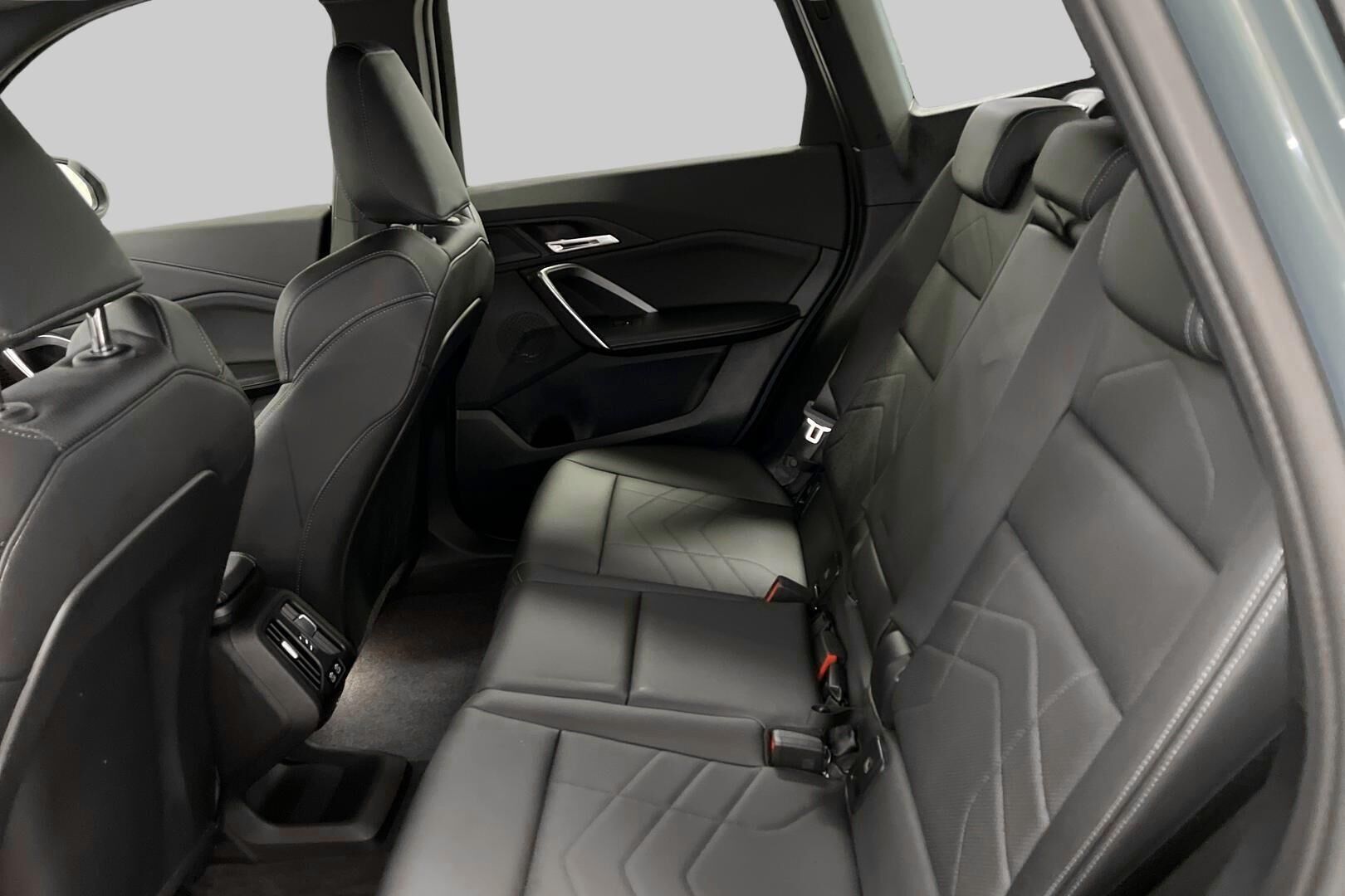 BMW X1 iso kuva 9