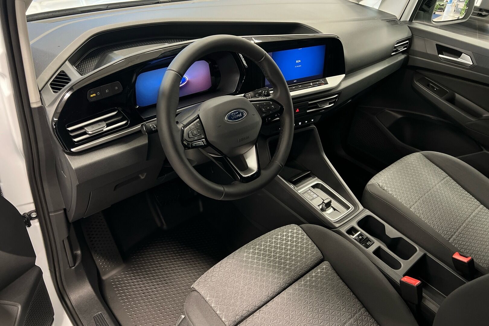 Ford Transit Connect iso kuva 6