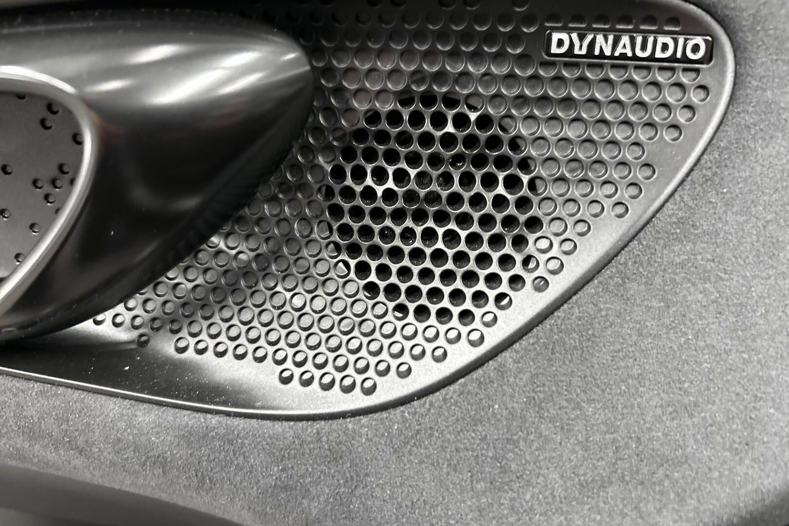 BYD Seal iso kuva 16