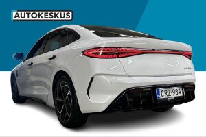 BYD SEAL esikatselu 6