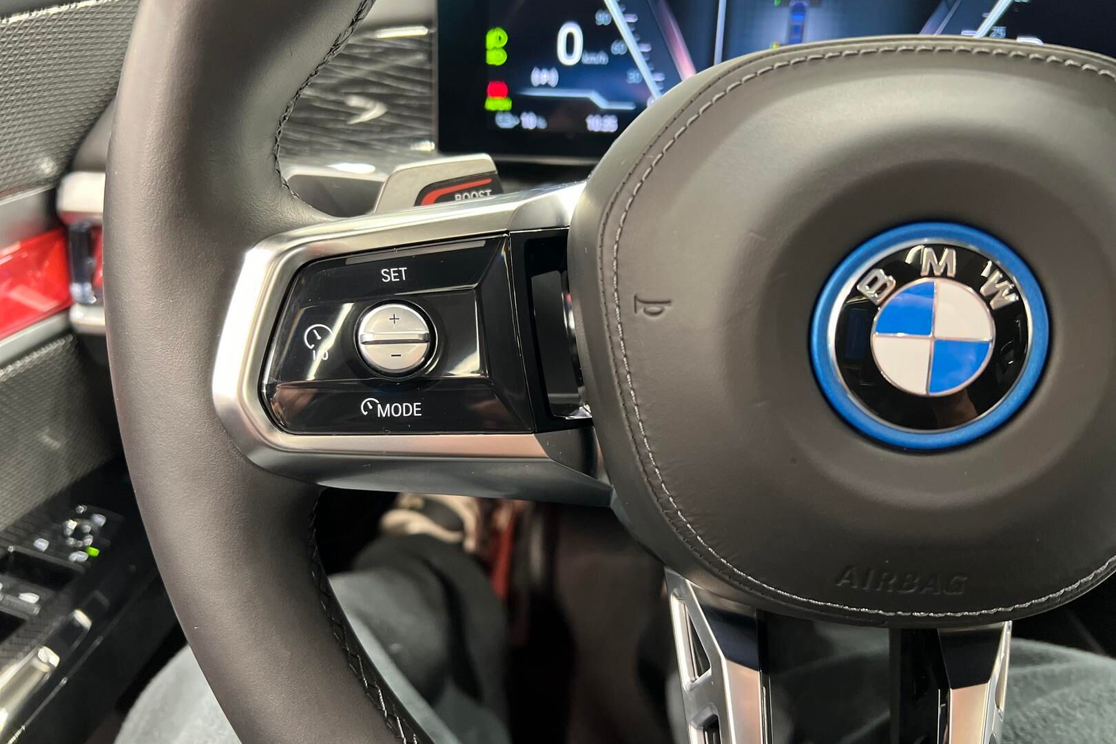 BMW I7 iso kuva 27