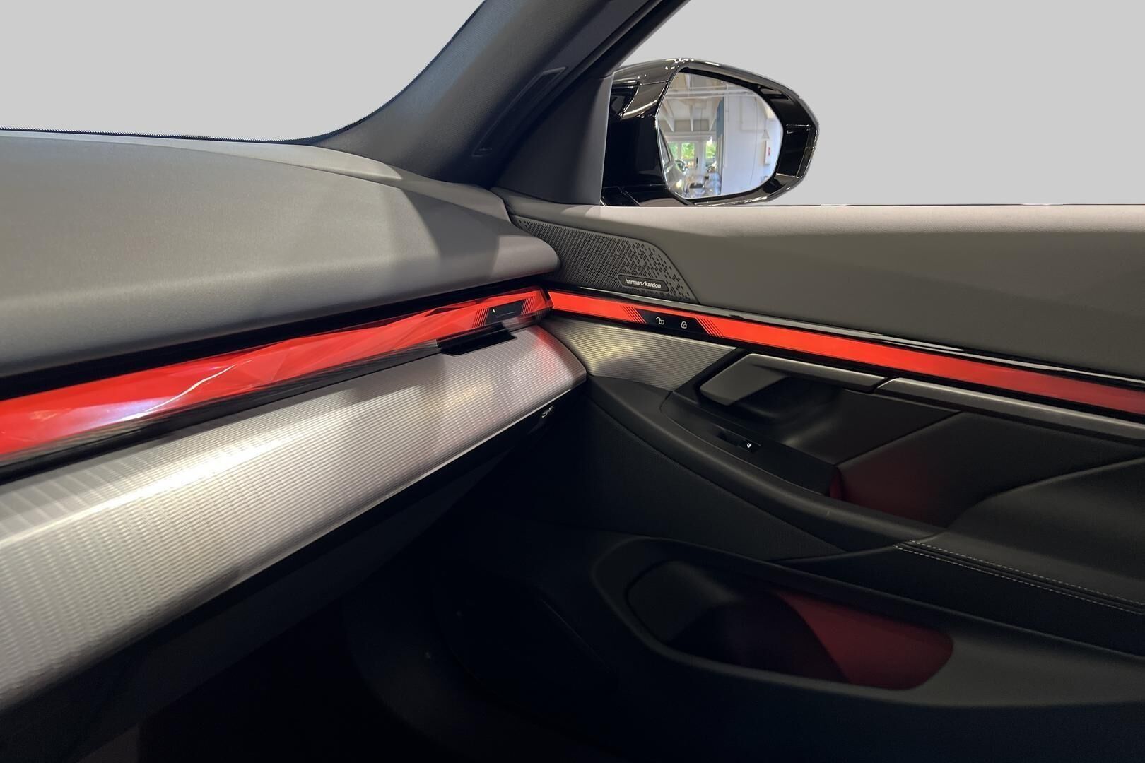 BMW I5 M60 iso kuva 21