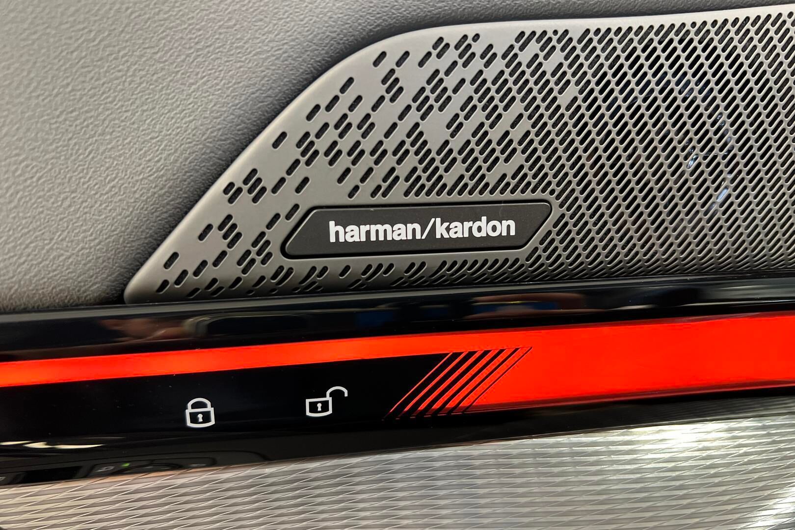 BMW I5 M60 iso kuva 30