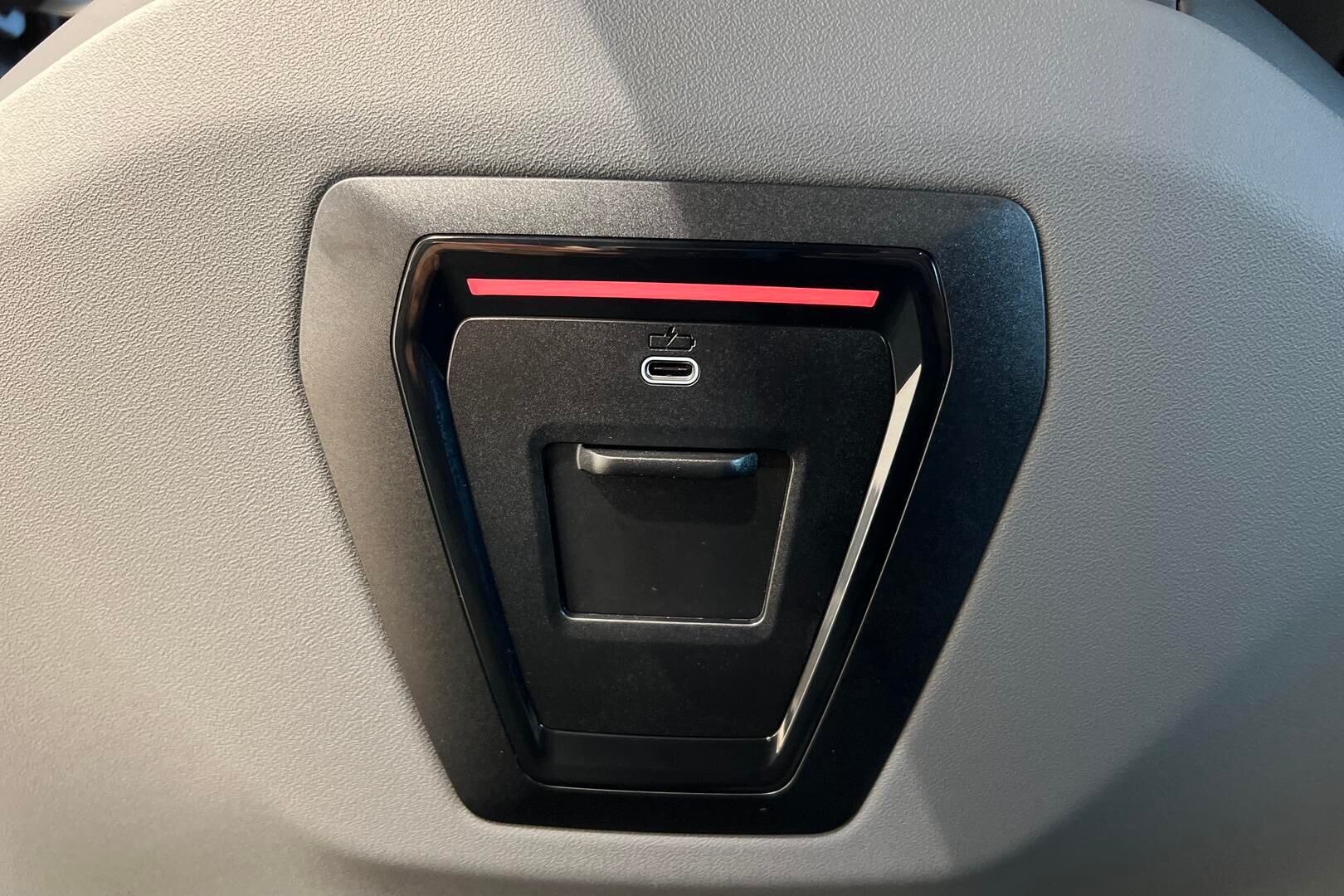BMW I5 M60 iso kuva 34