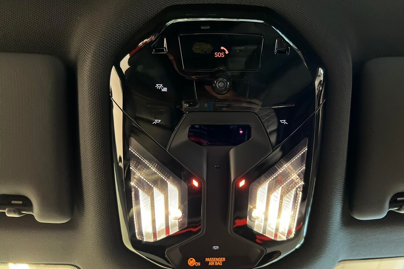 BMW I5 M60 iso kuva 37