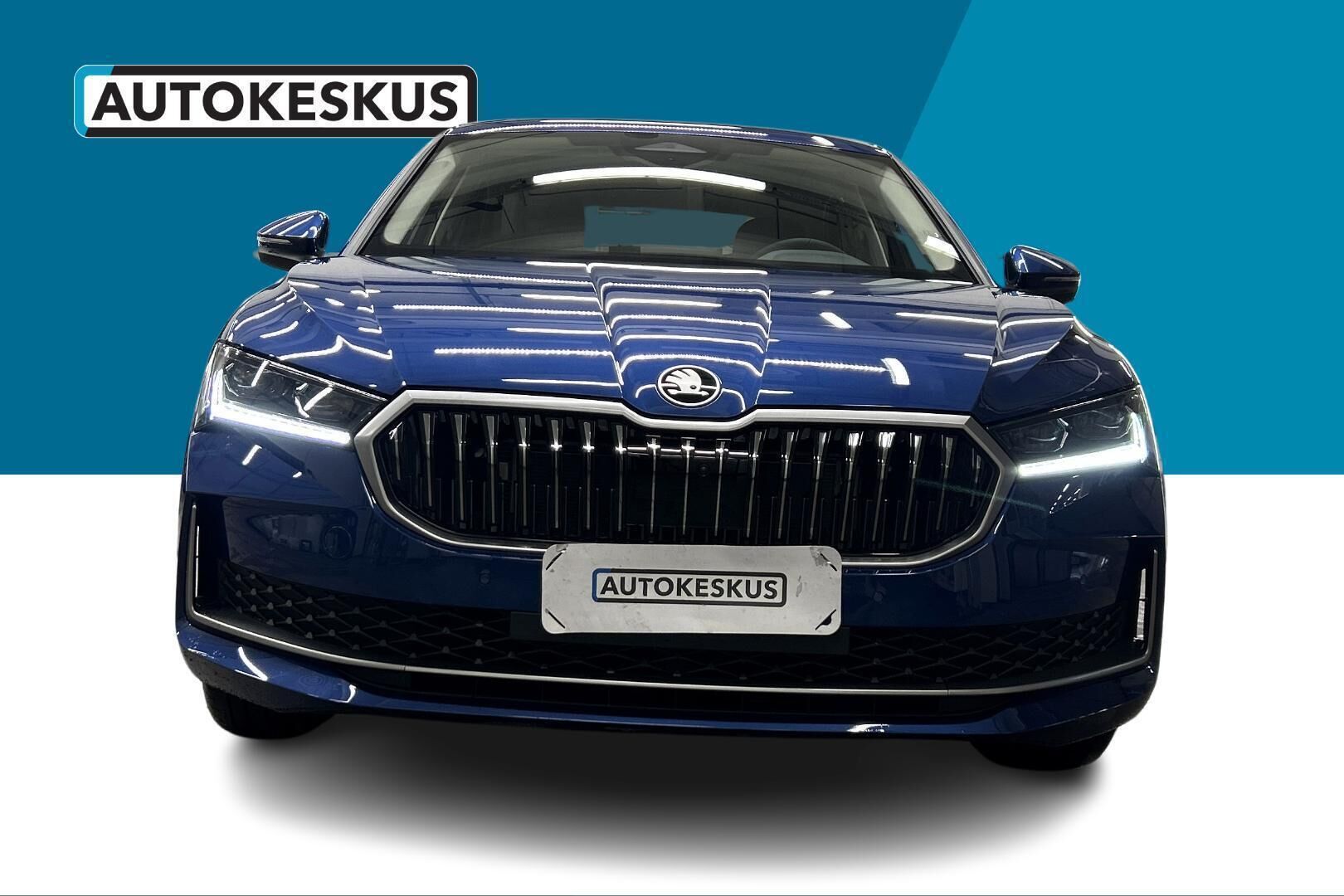Skoda Superb iso kuva 1