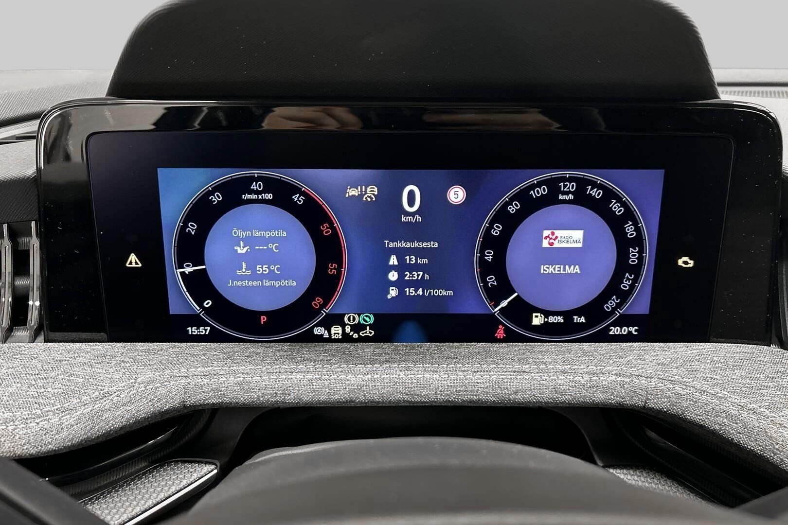 Skoda Superb iso kuva 13