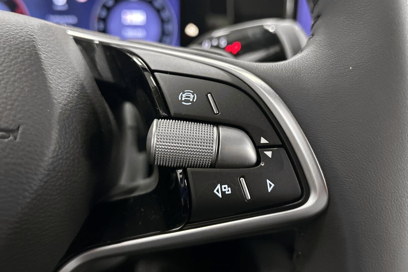 Skoda Superb iso kuva 15