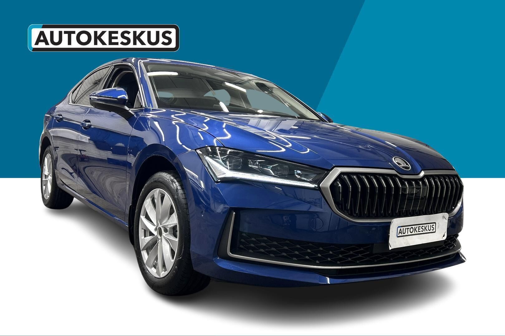 Skoda Superb iso kuva 2
