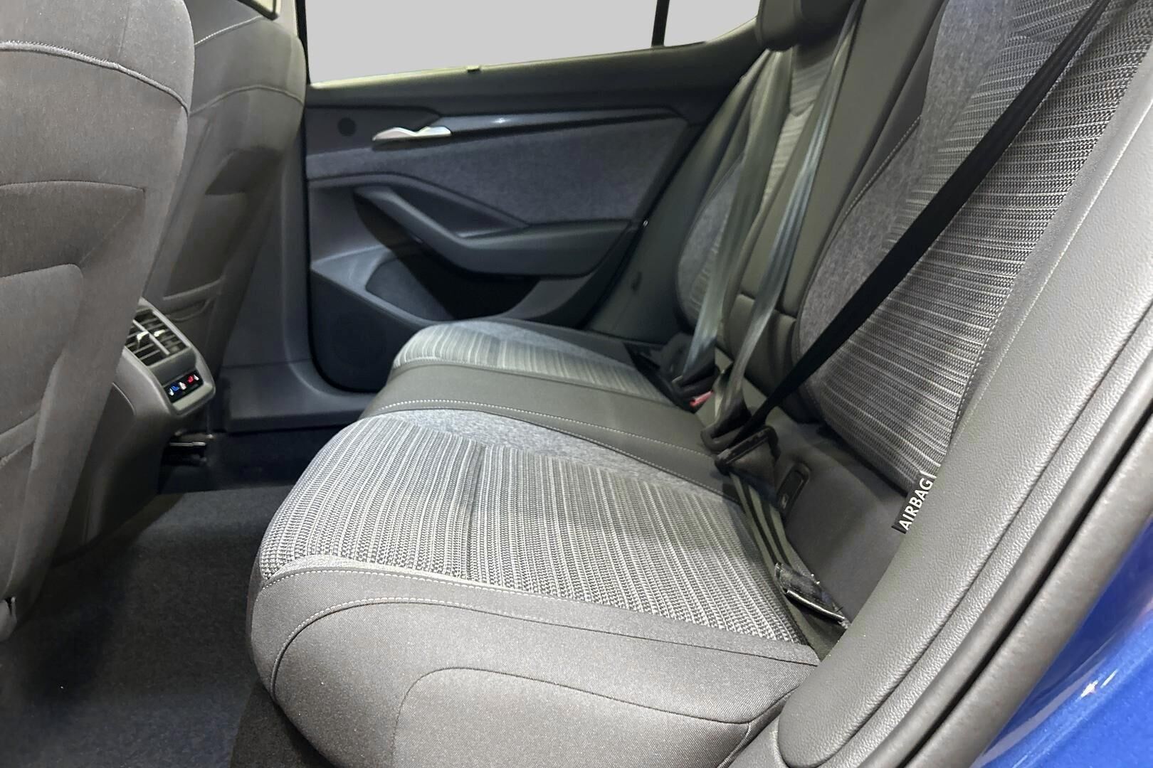 Skoda Superb iso kuva 9