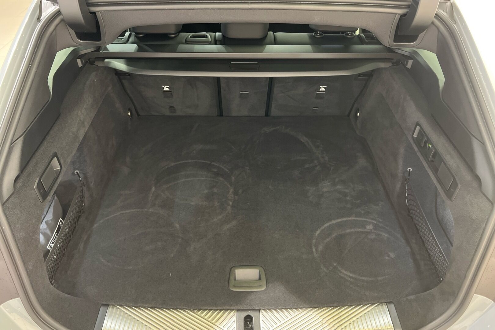 BMW I5 iso kuva 7