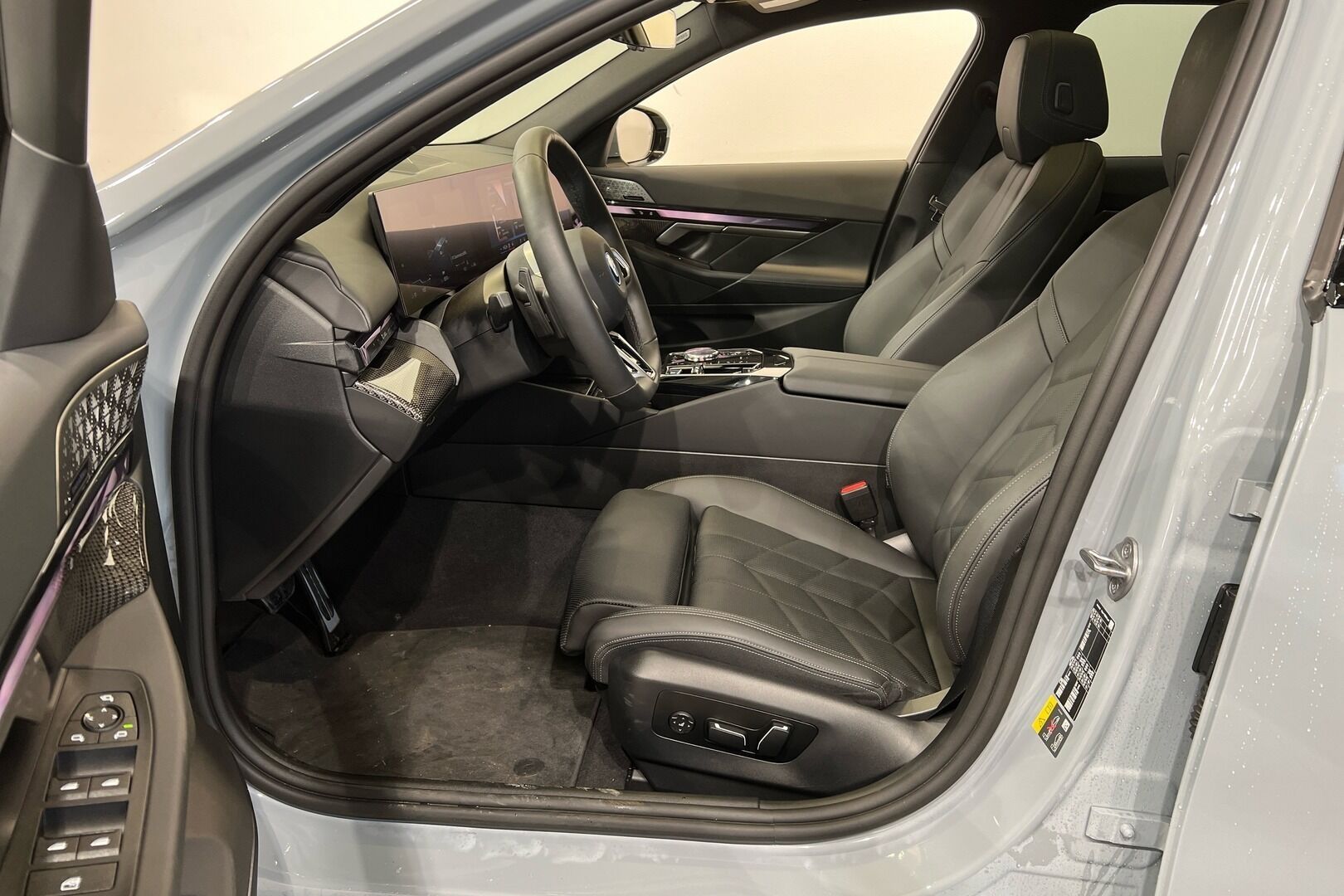 BMW I5 iso kuva 9