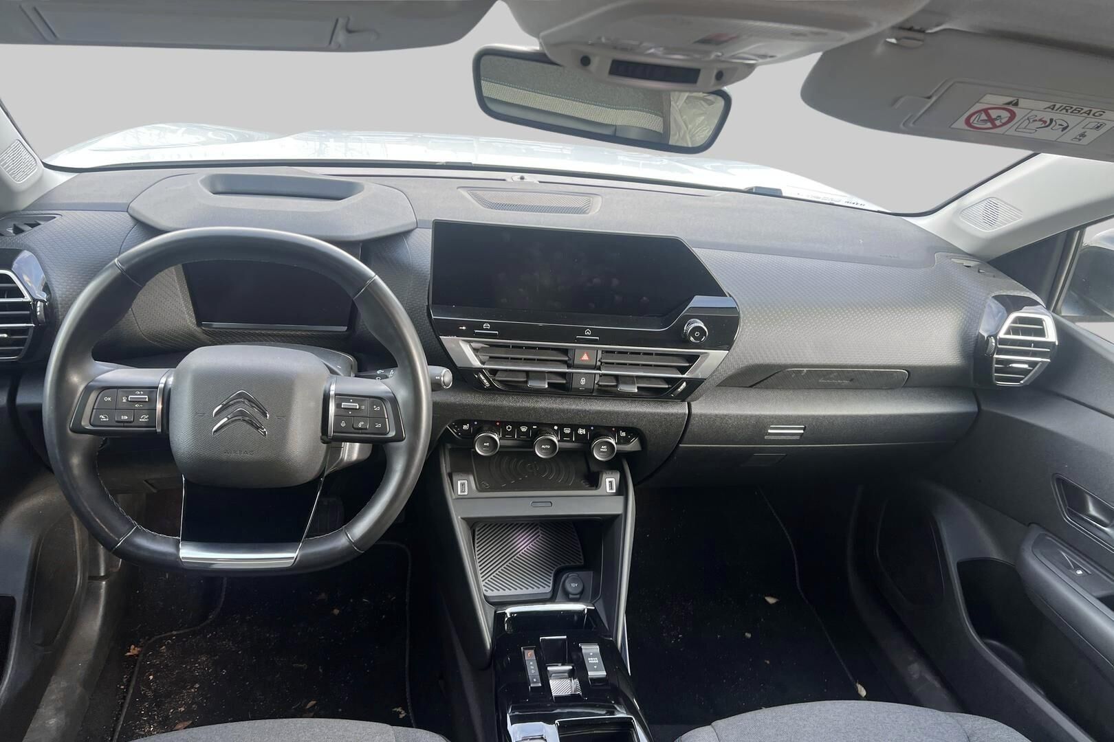 Citroen C4 iso kuva 2