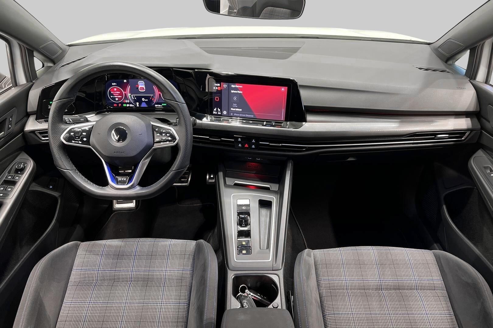 Volkswagen Golf iso kuva 11