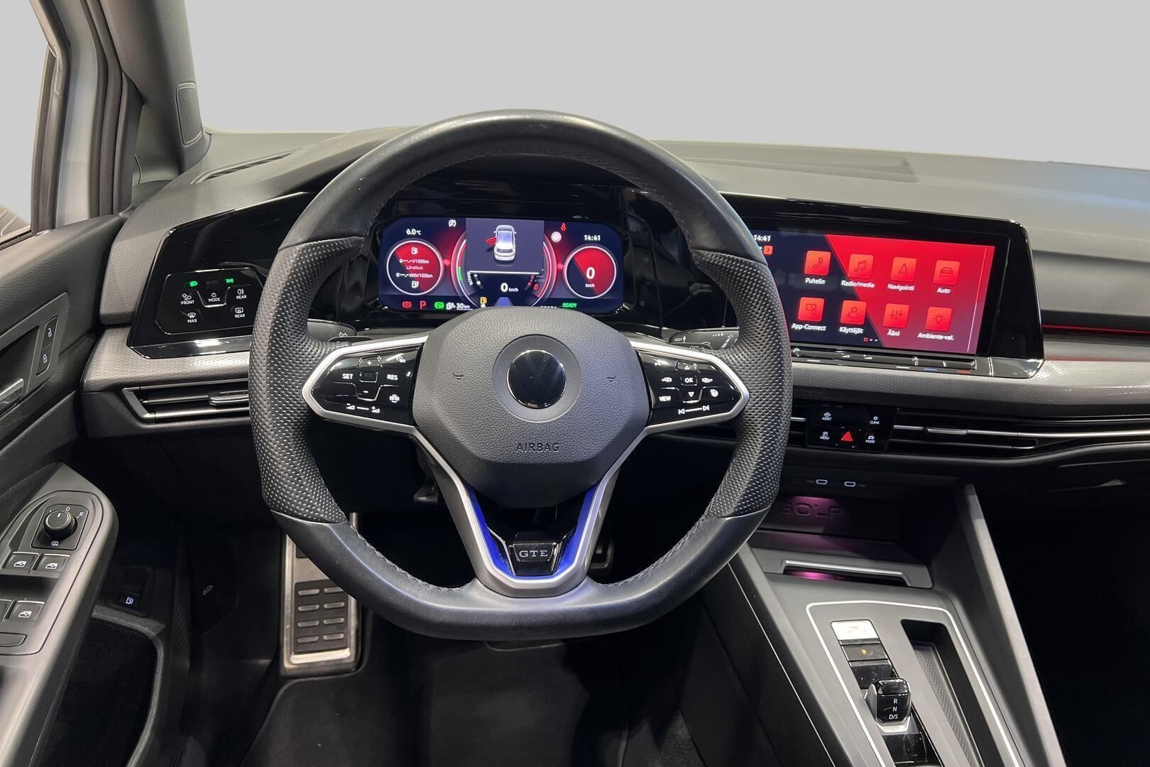 Volkswagen Golf iso kuva 33