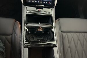 Ford Explorer esikatselu 15