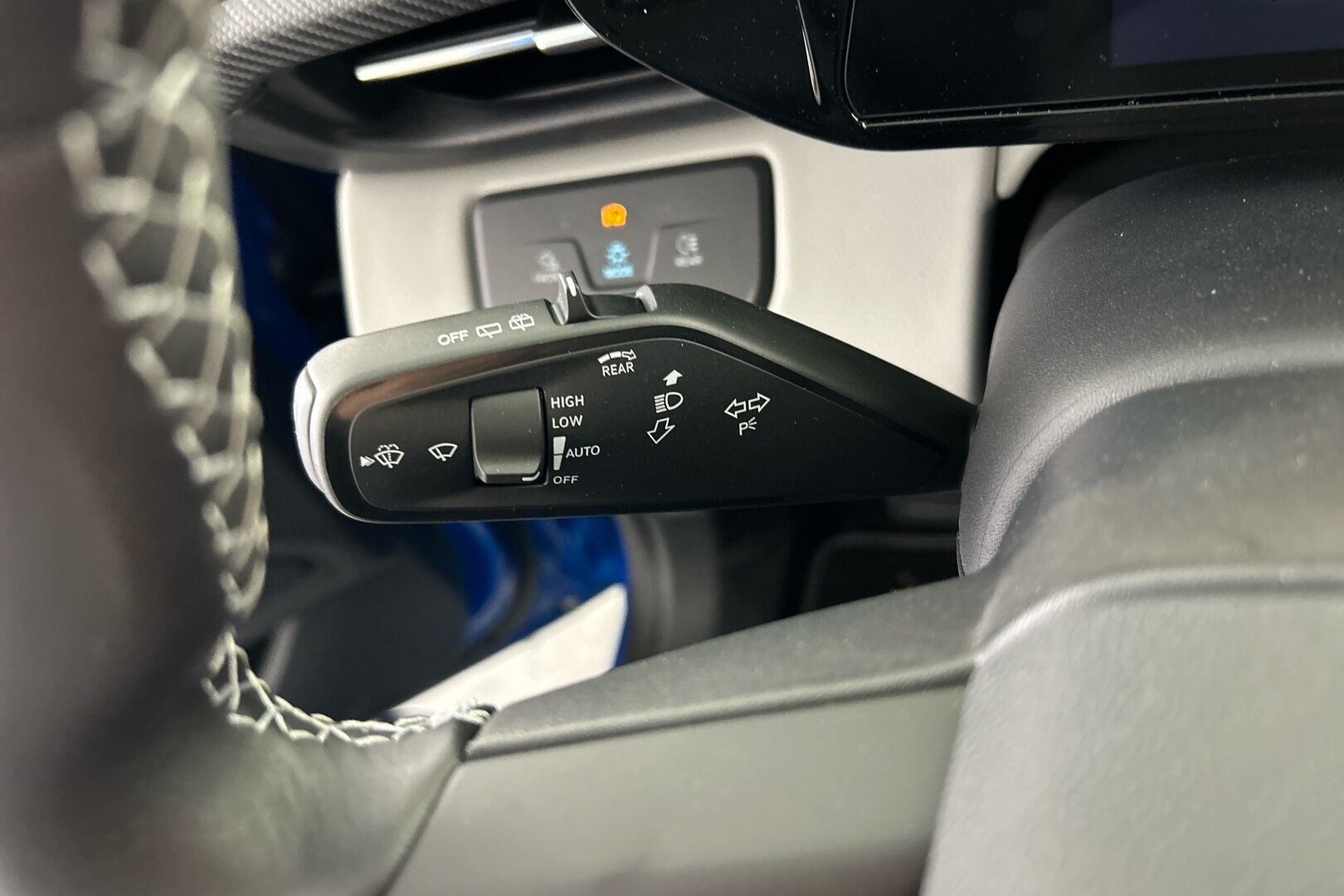Ford Explorer iso kuva 14