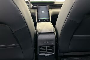 Ford Explorer esikatselu 20