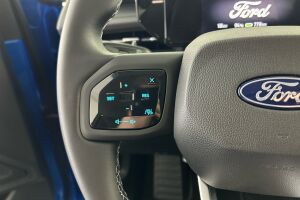 Ford Explorer esikatselu 24