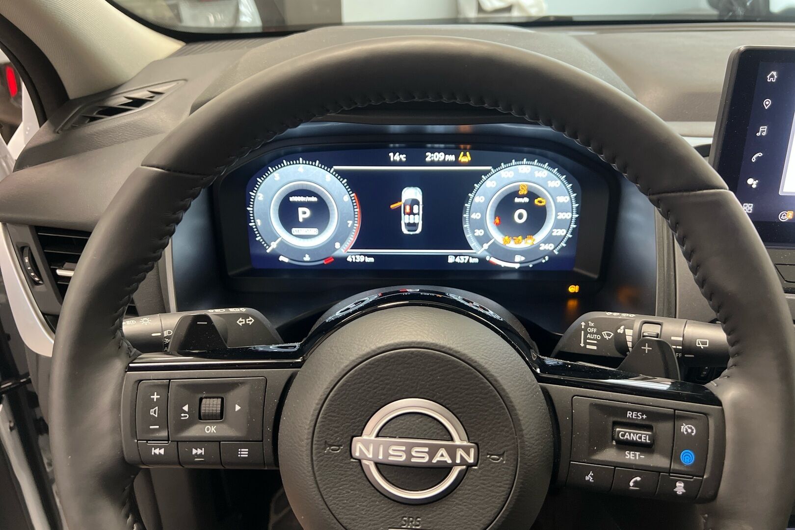 NISSAN QASHQAI iso kuva 12