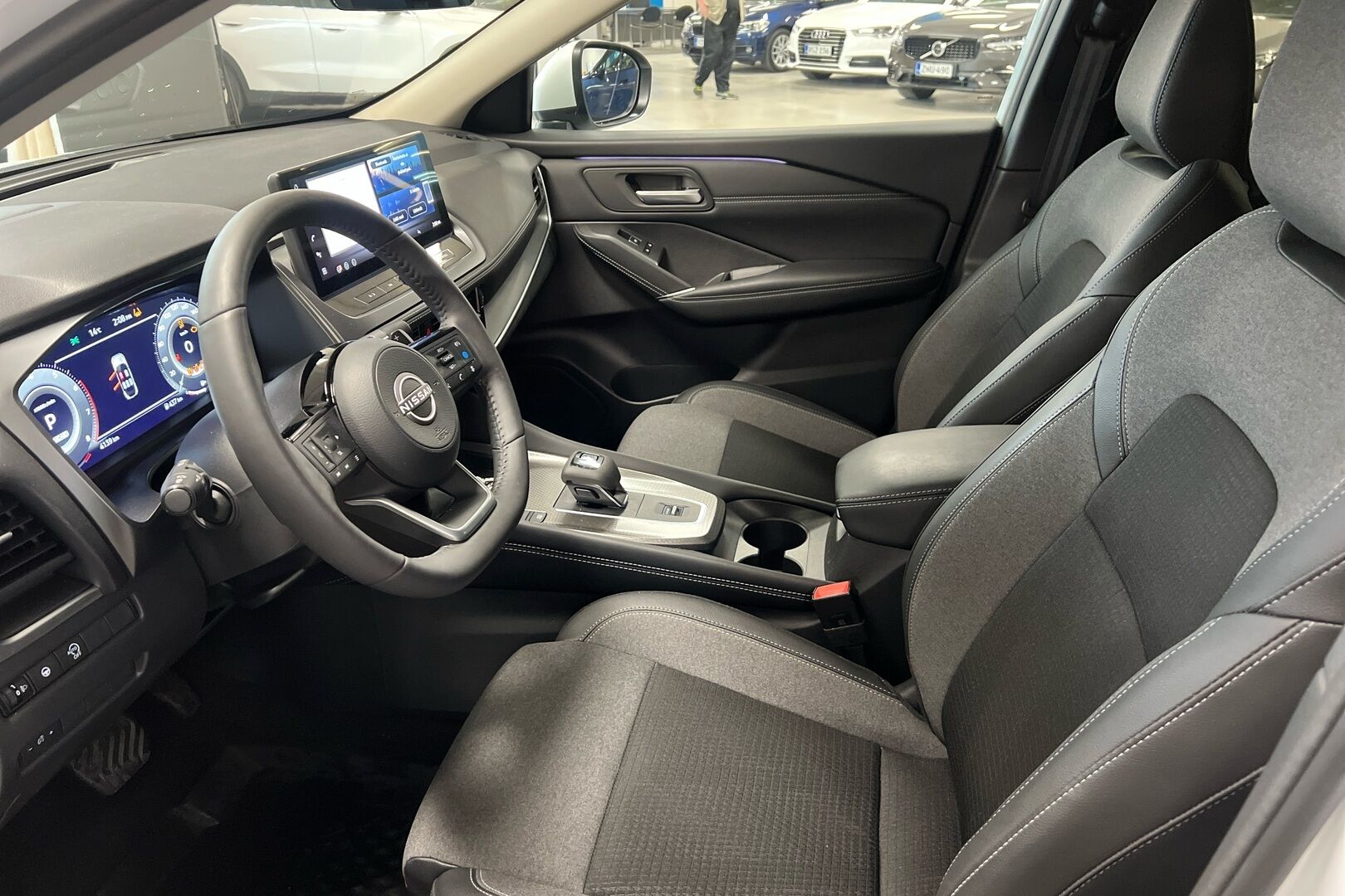 NISSAN QASHQAI iso kuva 6