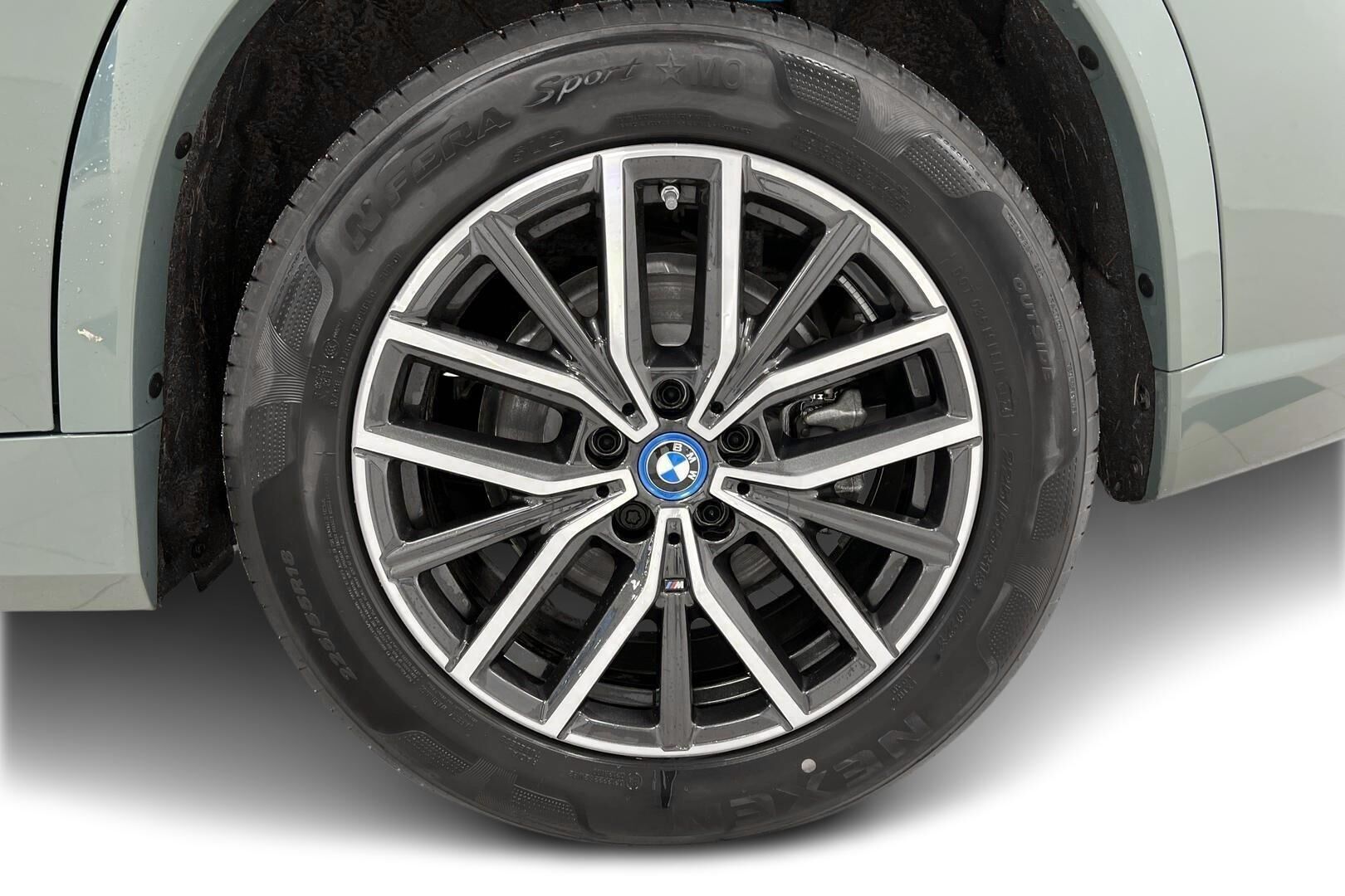 BMW X1 iso kuva 9