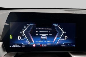 BMW X1 esikatselu 11