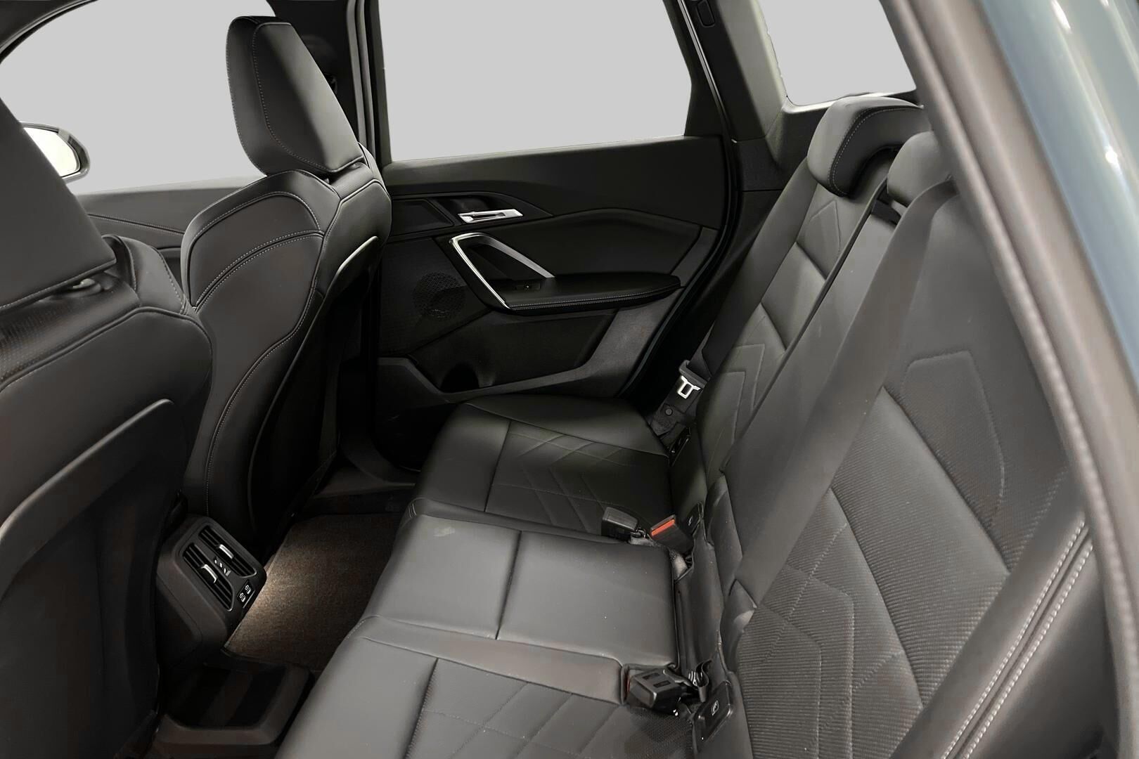 BMW X1 iso kuva 6